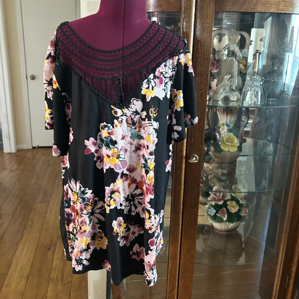 Maurice’s Floral Black Top with Lace Detail